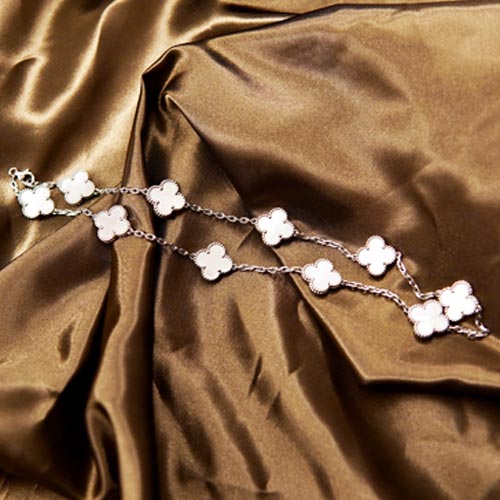 ヴィンテージアルハンブラ10Pネックレス42,000円