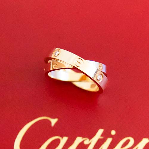 Cartierラブリング(ダイヤ・WG)28,000円
